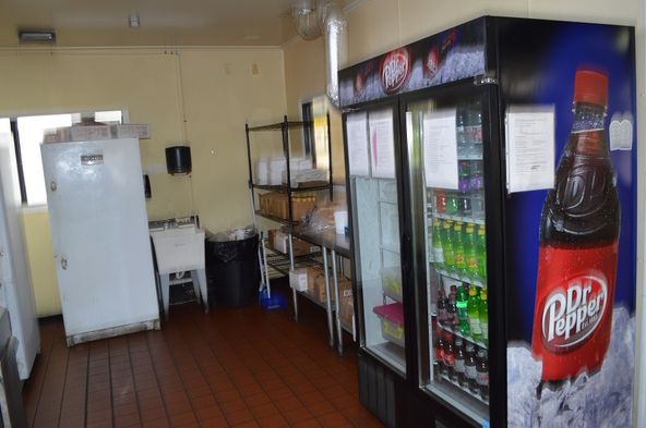 The Lunch Box: 268 Colyar Street, Tracy City, TN 37387